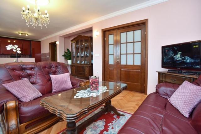 Vila Apartments Lidija Petrovac na moru Exterior foto