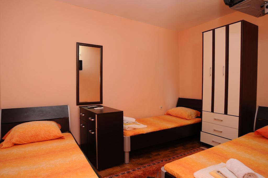 Vila Apartments Lidija Petrovac na moru Zimmer foto
