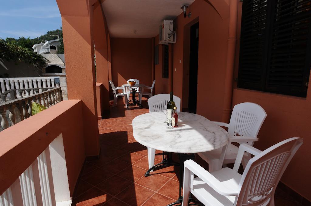 Vila Apartments Lidija Petrovac na moru Exterior foto